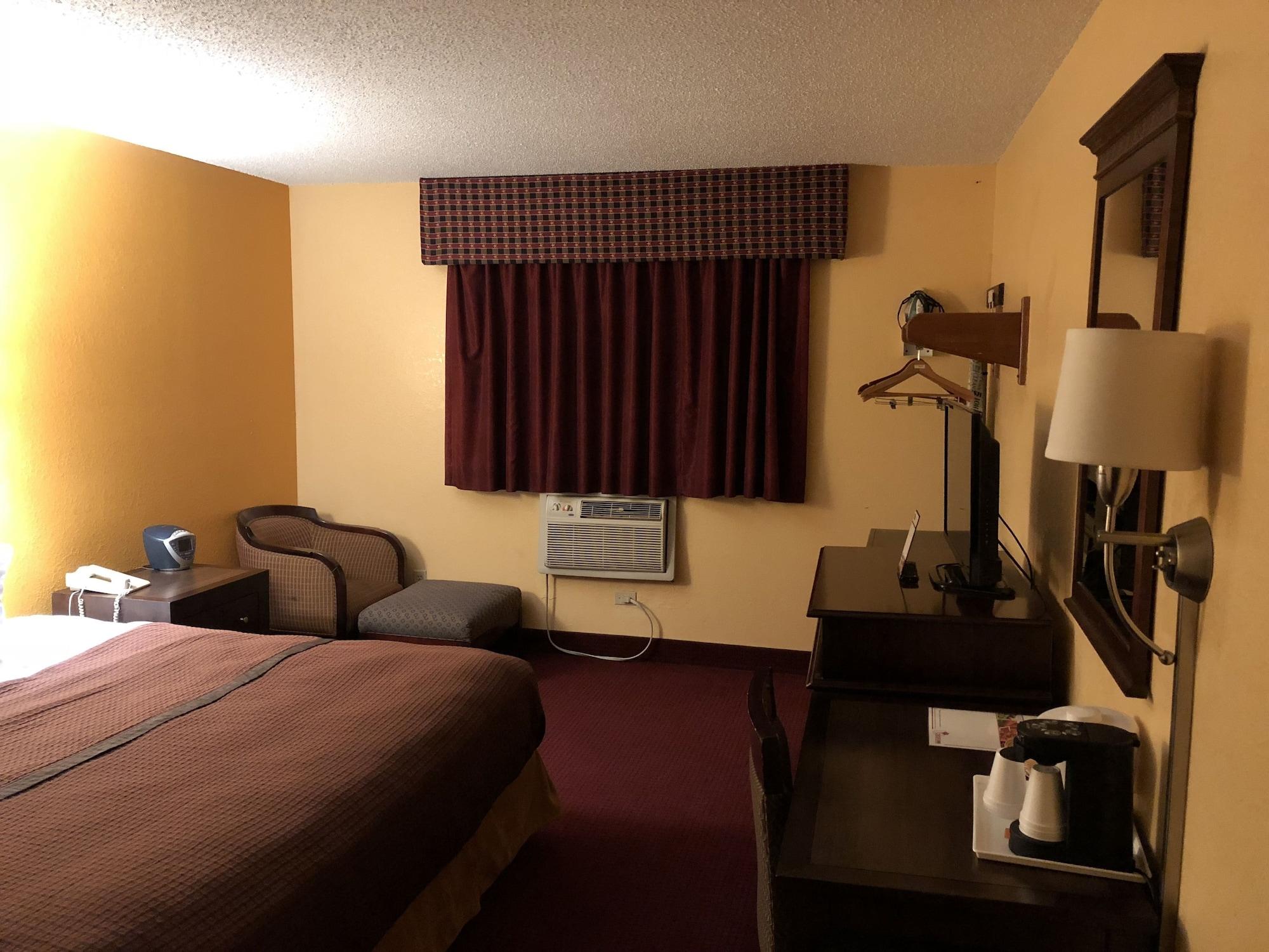 Magnuson Hotel Fort Wayne North - Coliseum Экстерьер фото