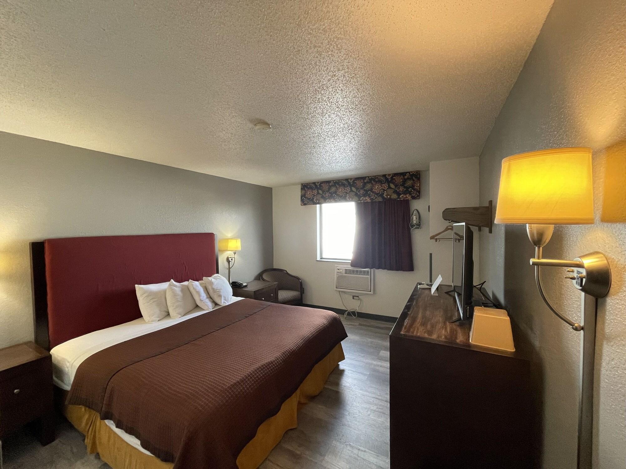 Magnuson Hotel Fort Wayne North - Coliseum Экстерьер фото