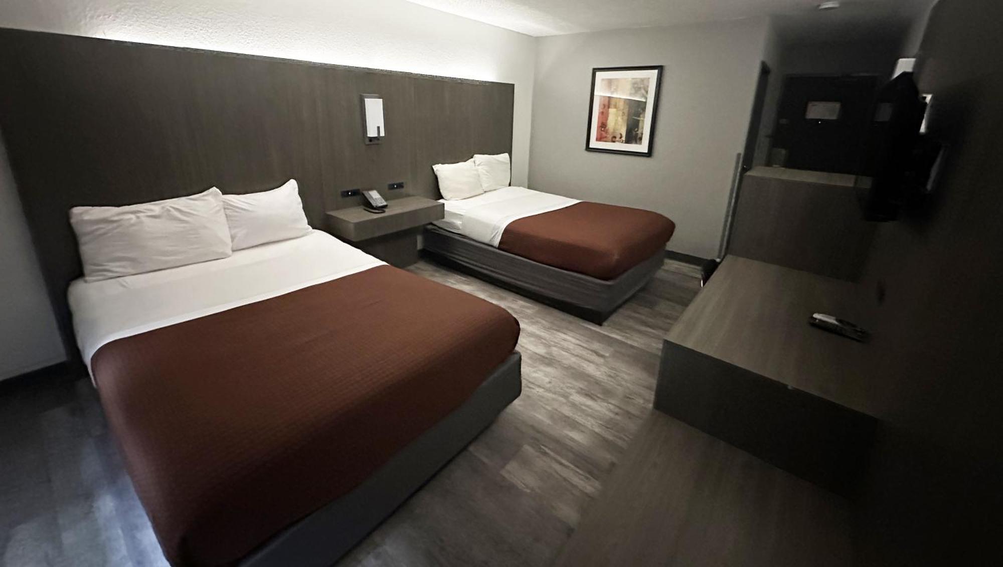 Magnuson Hotel Fort Wayne North - Coliseum Экстерьер фото