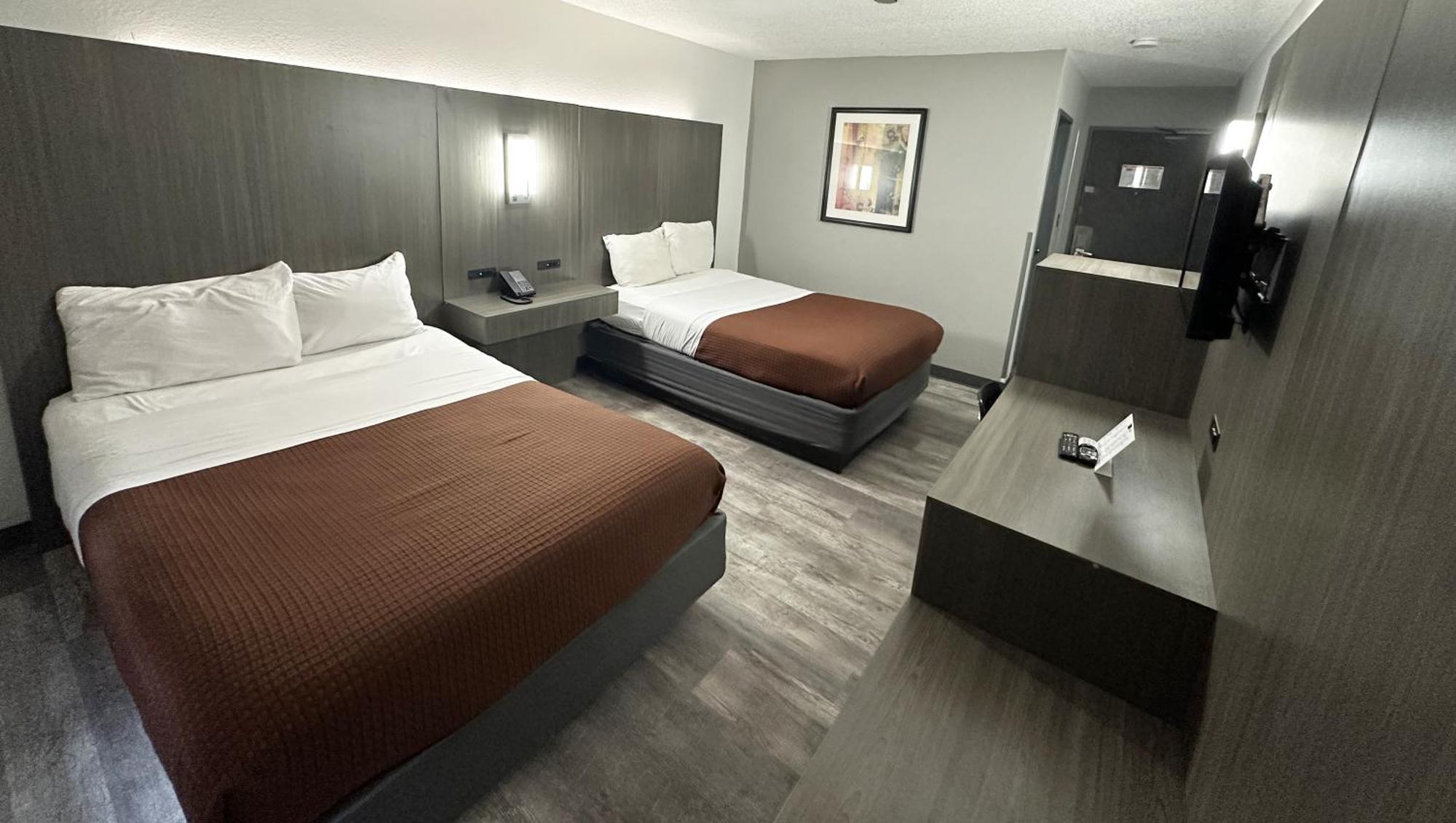 Magnuson Hotel Fort Wayne North - Coliseum Экстерьер фото