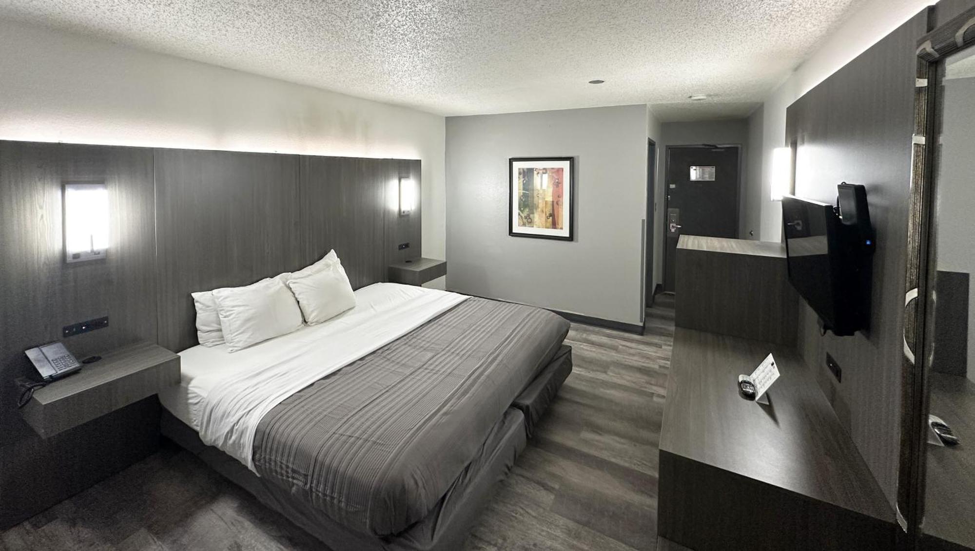 Magnuson Hotel Fort Wayne North - Coliseum Экстерьер фото
