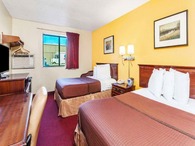 Magnuson Hotel Fort Wayne North - Coliseum Экстерьер фото